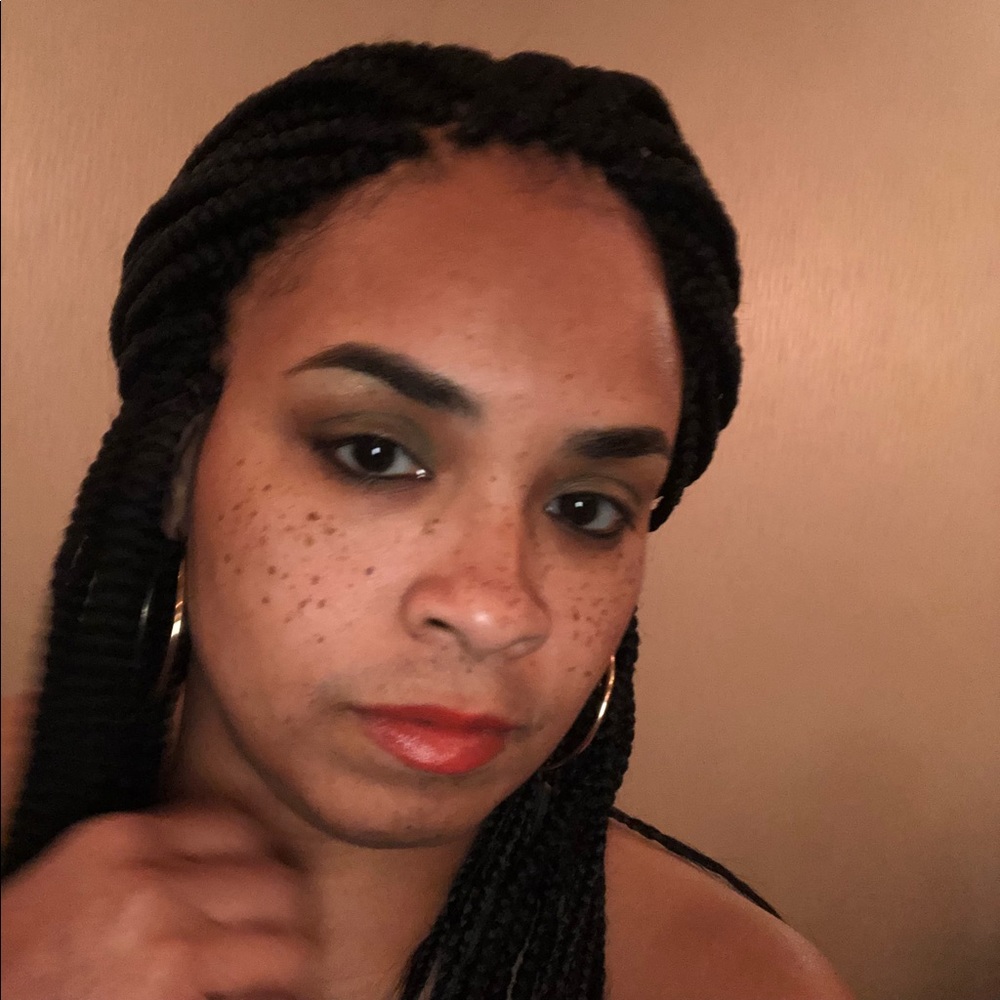 Meet your Posher, Renita